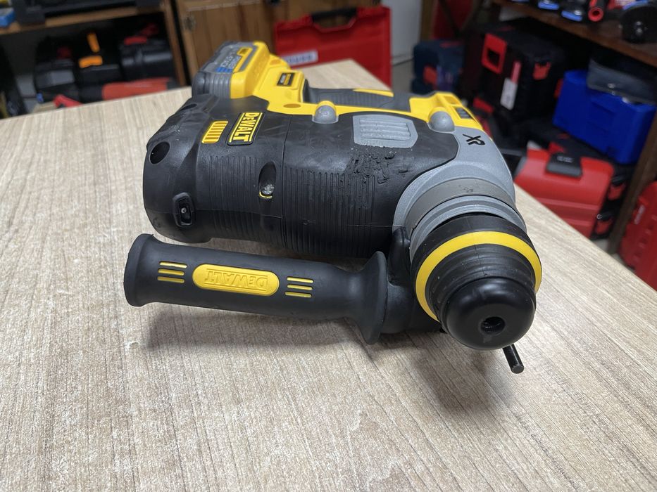 Dewalt DCH273 / безщітковий перфоратор Девольт