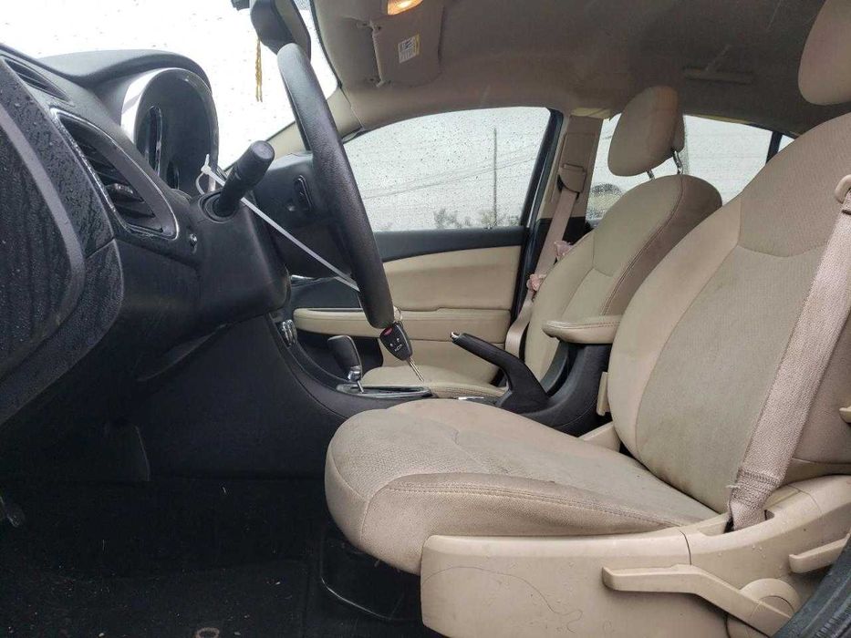 Chrysler 200 LX 2013