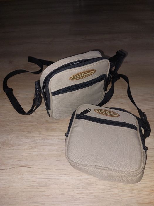 2 Bolsas iguais da marca Mitsai