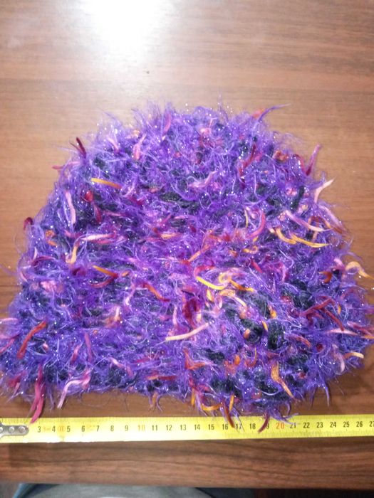 Fioletowa wełniana czapka