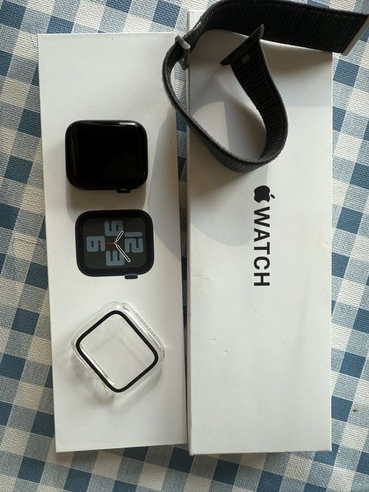 Apple Watch SE 44mm midnight