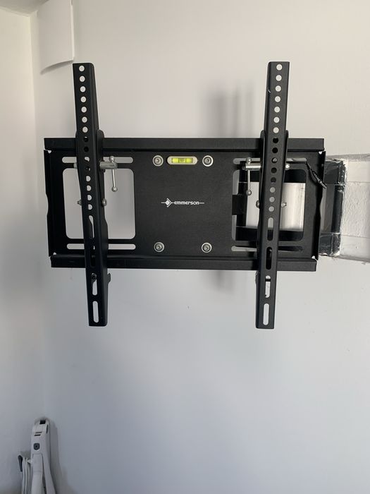 Wieszak uchwyt do TV EMMERSON