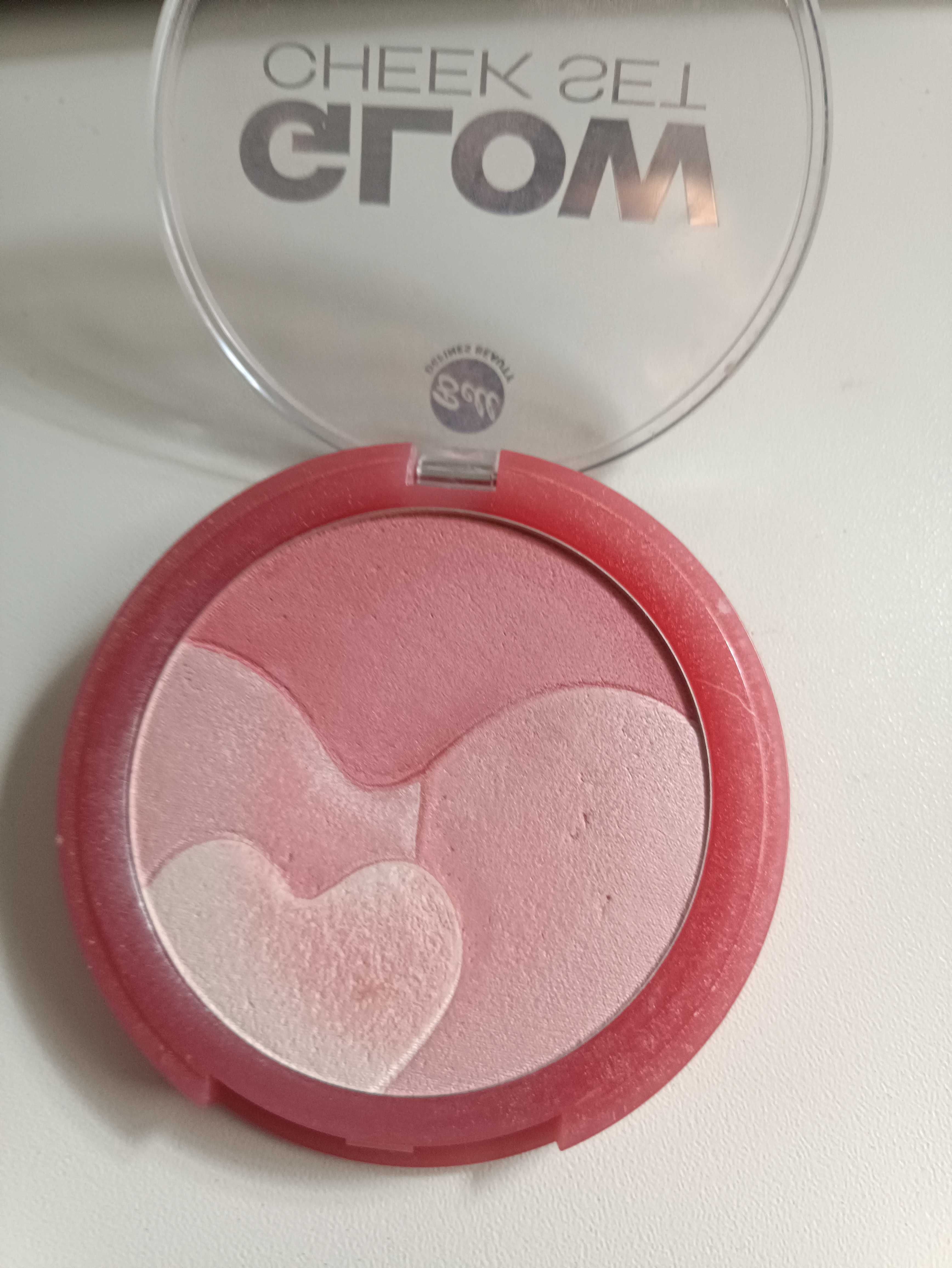 Róż glow cheek set bell numer 1