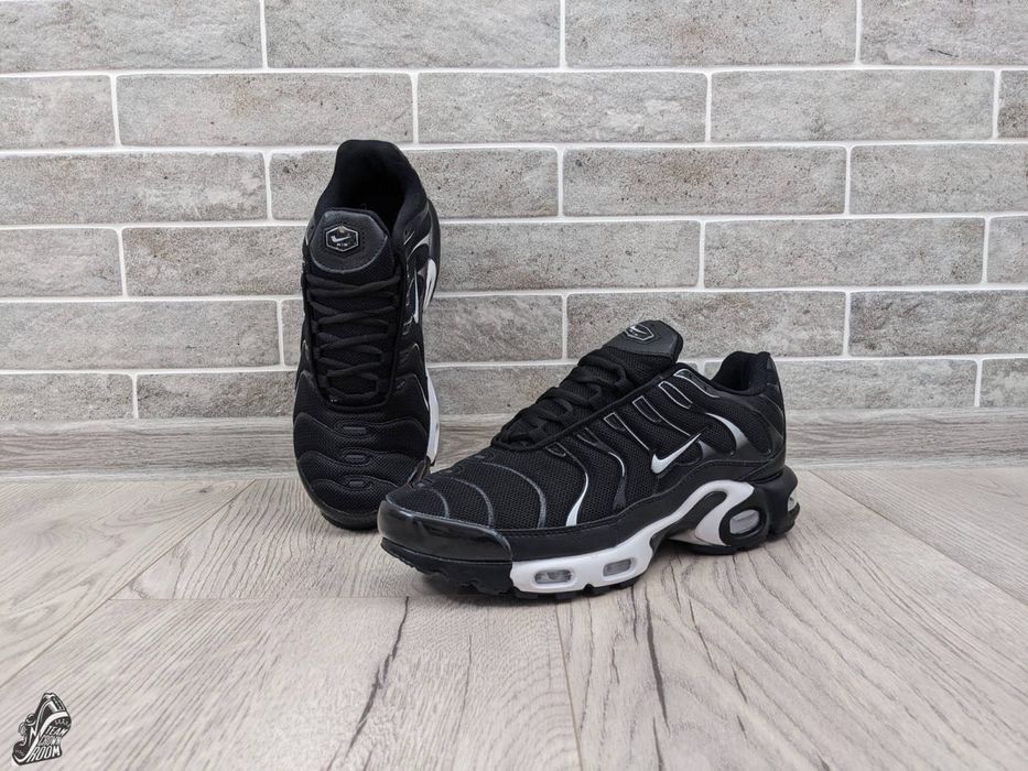 Чоловічі кросівки Nike Air Max Plus \ Найк Аір Макс Плюс \ 43