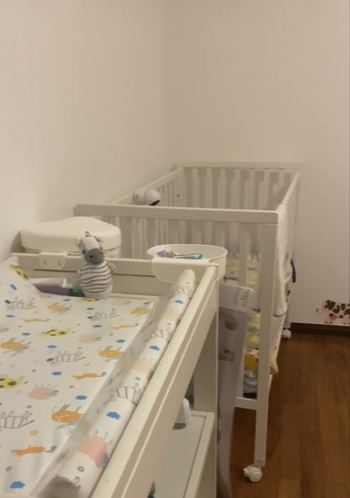 Berço Completo + Trocador com Colchão + Lixeira e Cestos Auxiliares