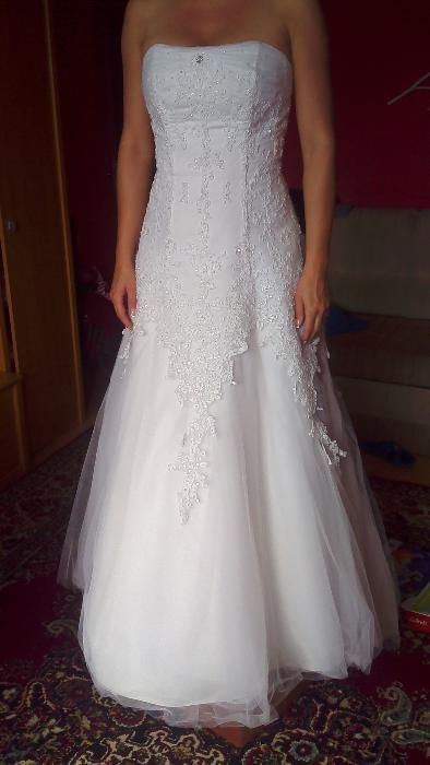 Suknia ślubna biała bardzo ładna