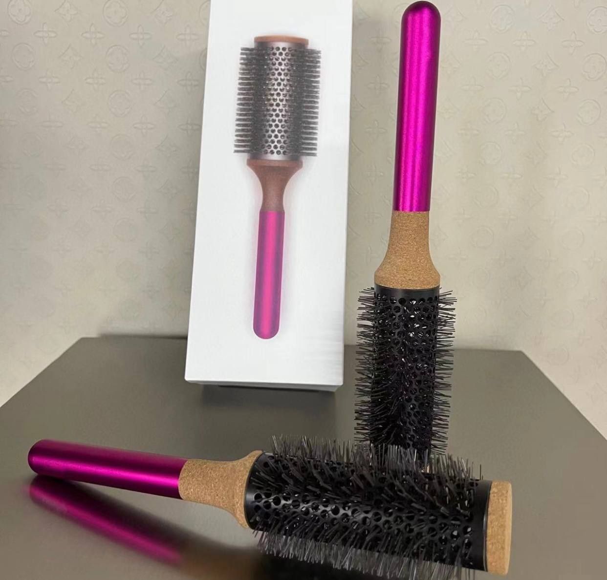 Гребінець Dyson Brush! Щітка кругла для волосся, масажна расческа