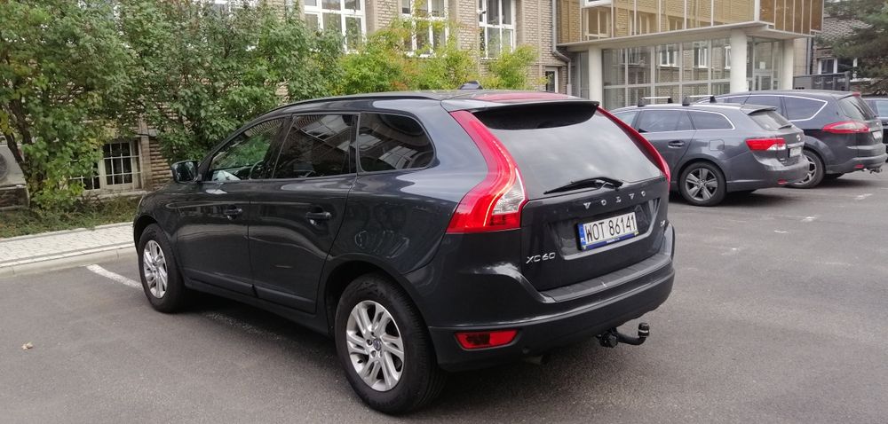 Volvo XC60 ubezpieczony + kpl. kół zimowych salon polska