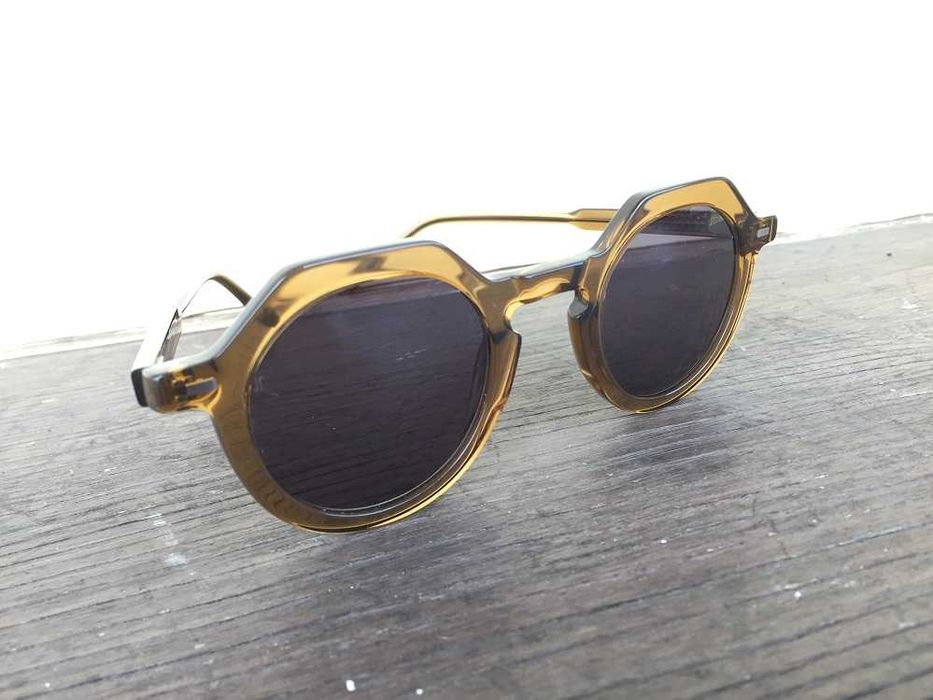 Oculos de Sol -- Marca: Jimmy Fairly  ( unisexo ) castanhos