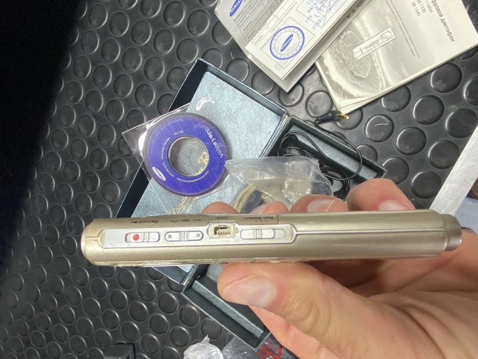 цифровой диктофон Samsung BR-1640 Voice Yepp
