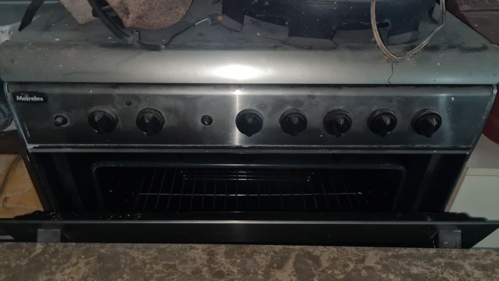 Fogão a gás com forno