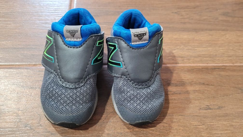Кросівки New Balance 21 розмір