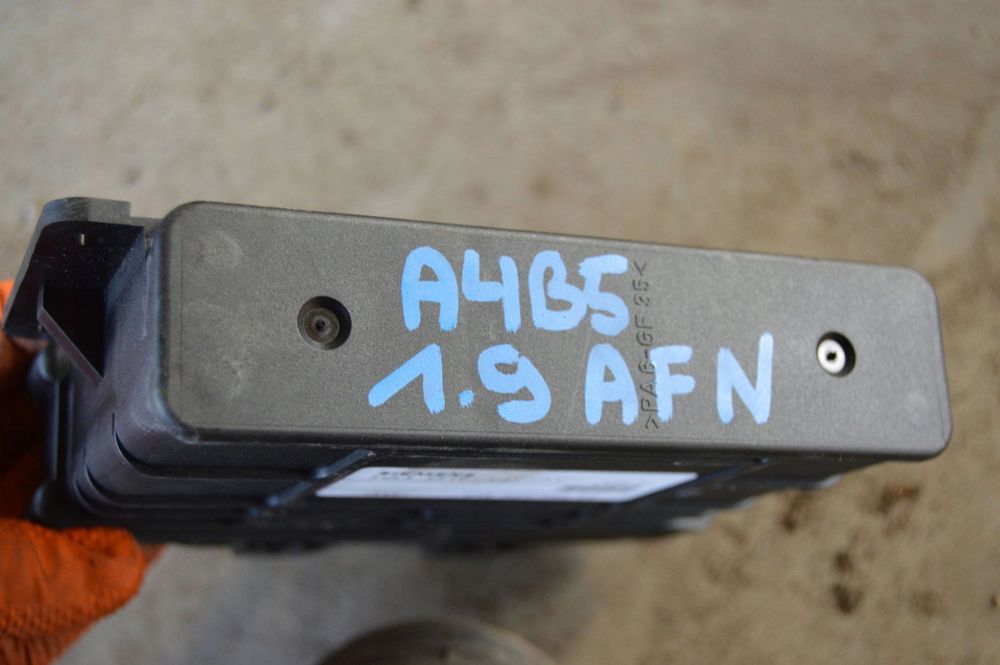 audi a4 s4 b5 8d sterownik moduł skrzyni biegów 01n927733cn