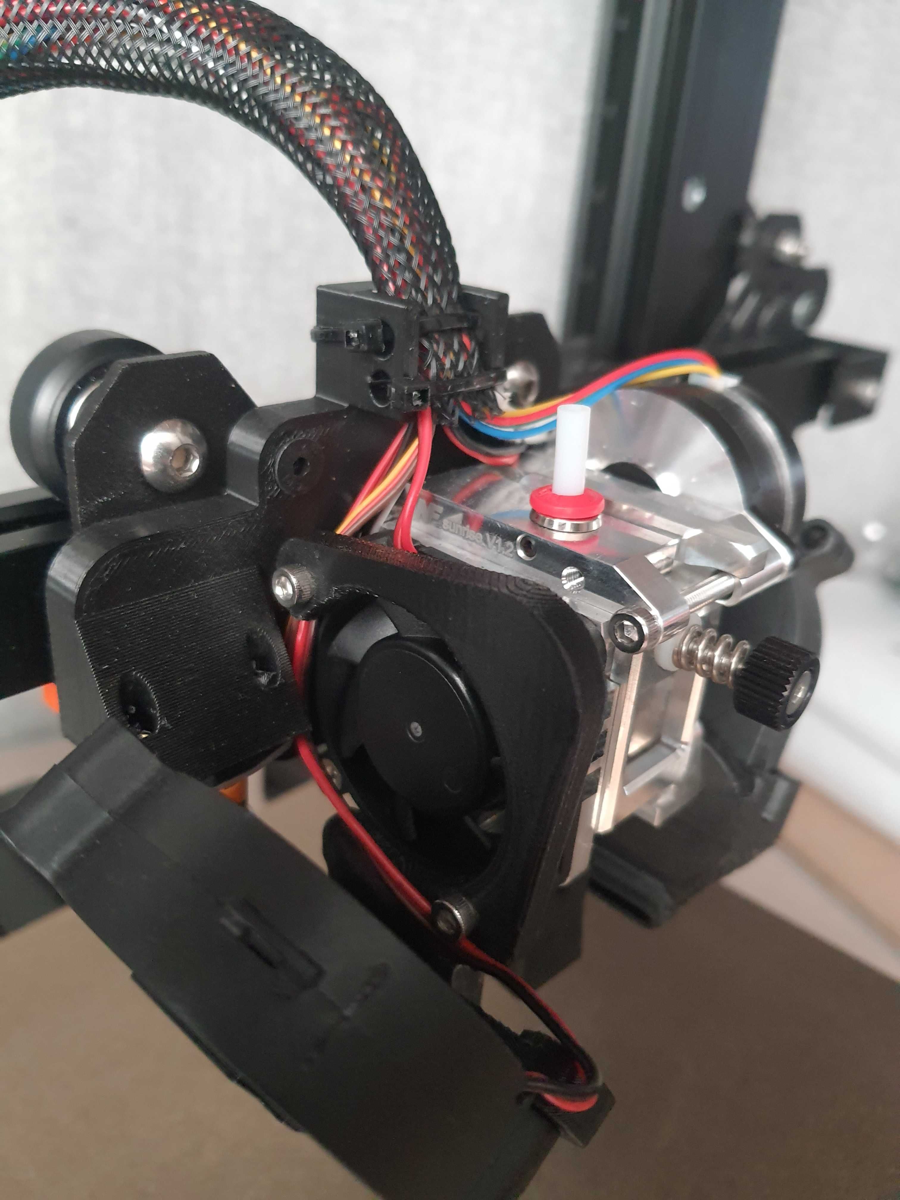 3д принтер Elegoo Neptune (Ender 3)