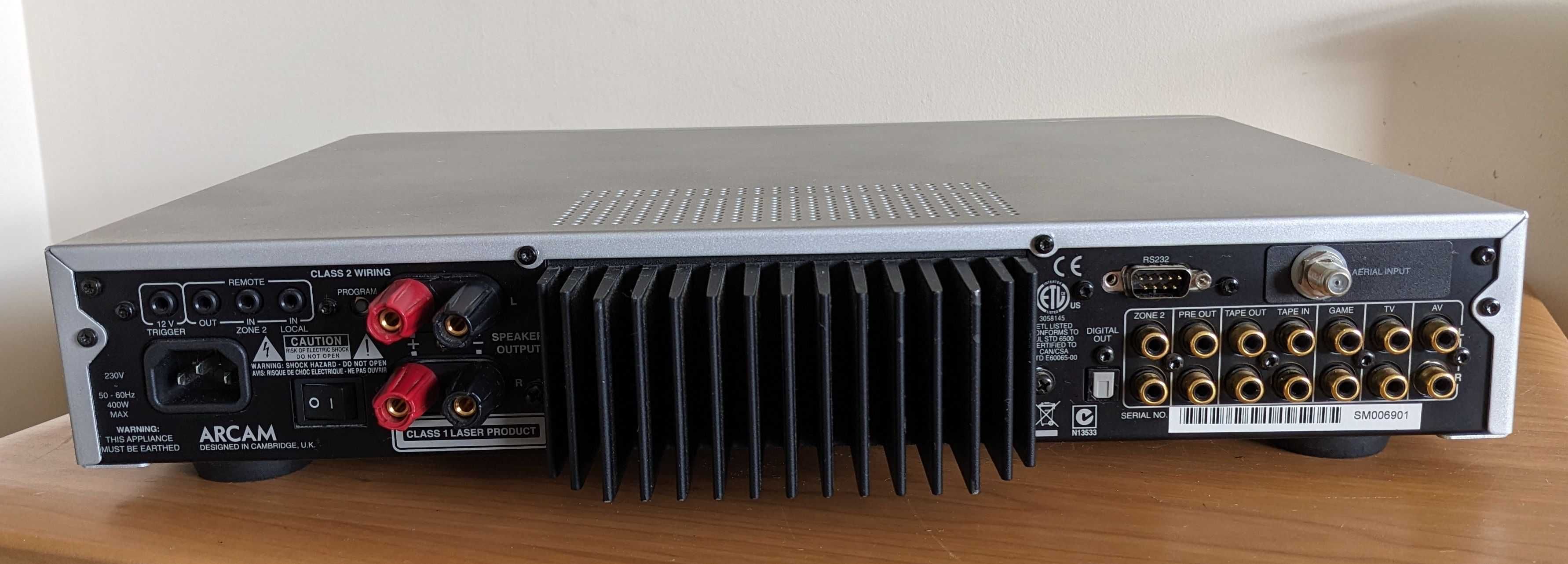 Kombajn multimedialny Arcam Solo wzmacniacz/tuner/CD