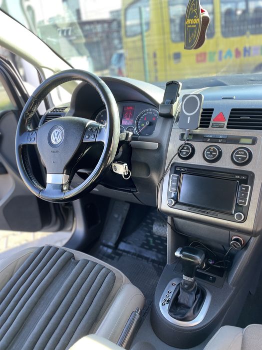 Vw Touran 2008 2.0 tdi 170 к.с. 125 квт