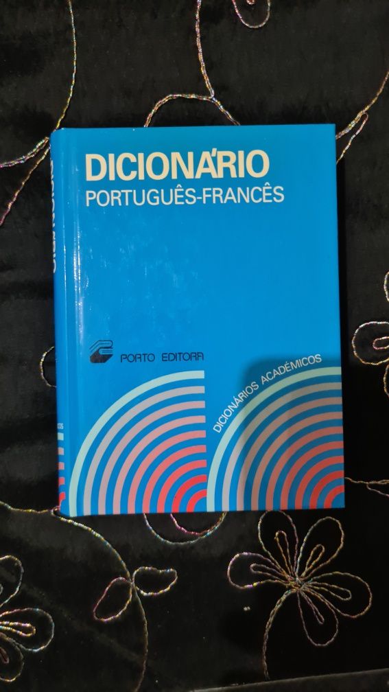 Dicionários de língua portuguesa