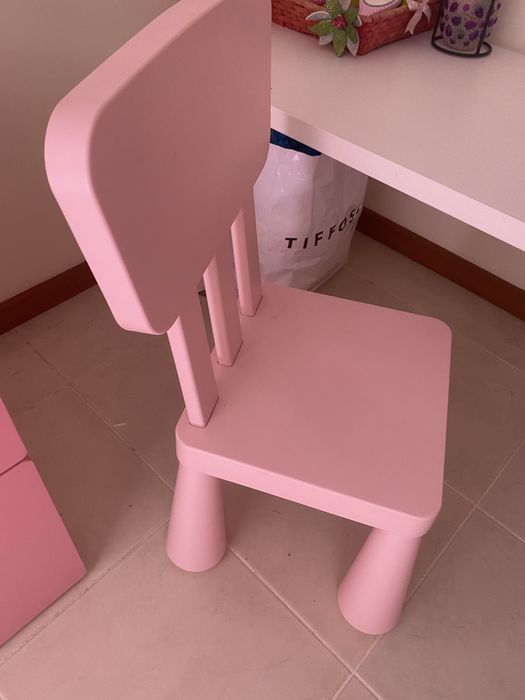Mobilia menina cor de rosa