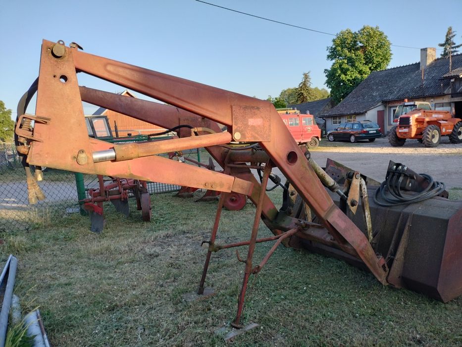 Ładowacz czołowy # Tur