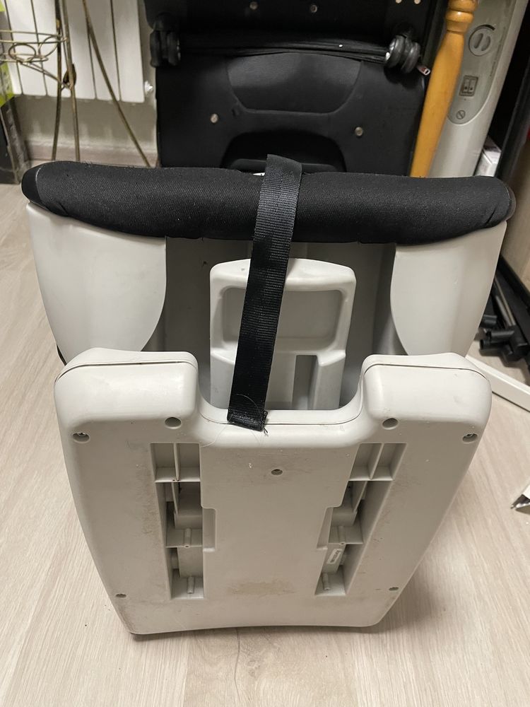 Дитяче крісло Caretero VolanteFix ISOFIX