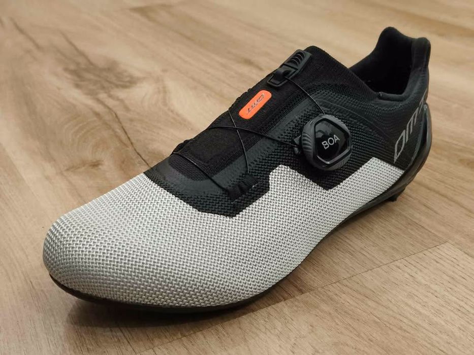 Sapatos de estrada DMT KR4