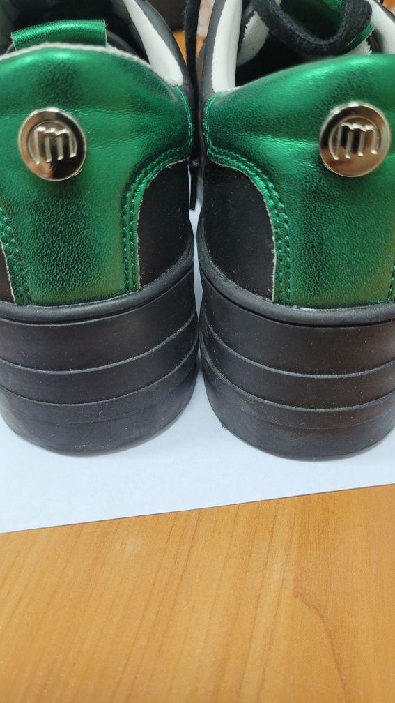 Buty na koturnie mtng