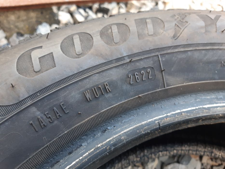 Opony Zimowe GOODYEAR  ULTRAGRIP   7-8MM  2022