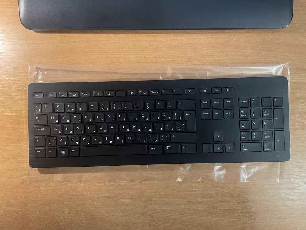 Клавіатура і мишка безпровідні HP Wireless 950MK