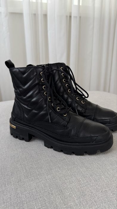 Шкіряні чоботи,демісезон,фірма Aldo,37