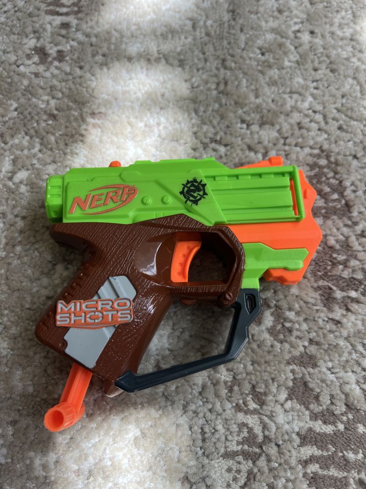 Пістолети Nerf Ньорф