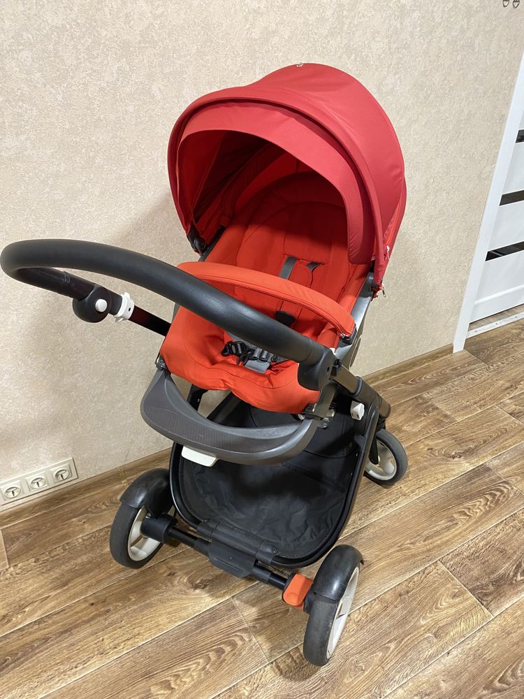 Коляска Stokke crusi с черным шасси