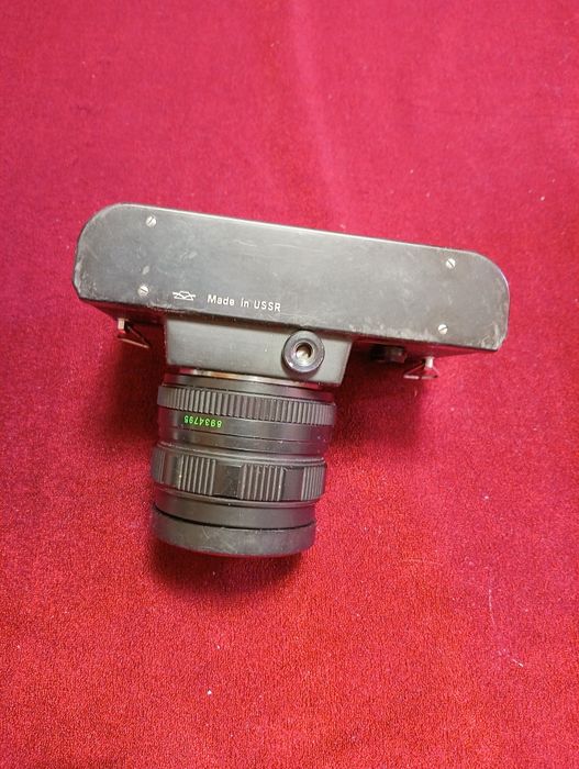 Фотоаппарат ZENIT-11 с объективом  Helios-44M-4.