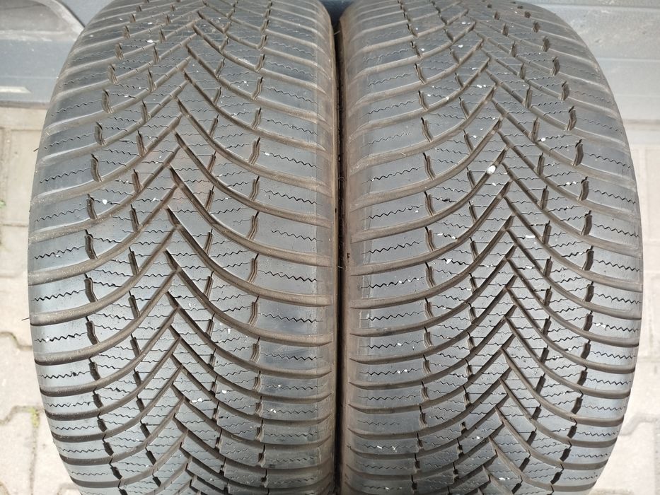 Opony całoroczne Firestone 225/45R17