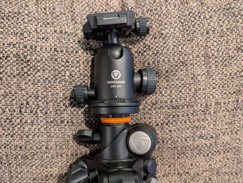 Tripé VANGUARD Alta Pro 263AT + Rótula SBH100 -Muito Bom estado!