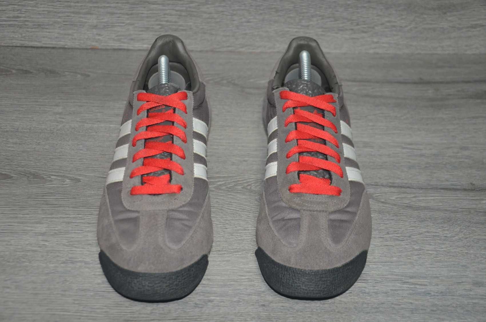 Продам кросівки Фирма Adidas SL72 .