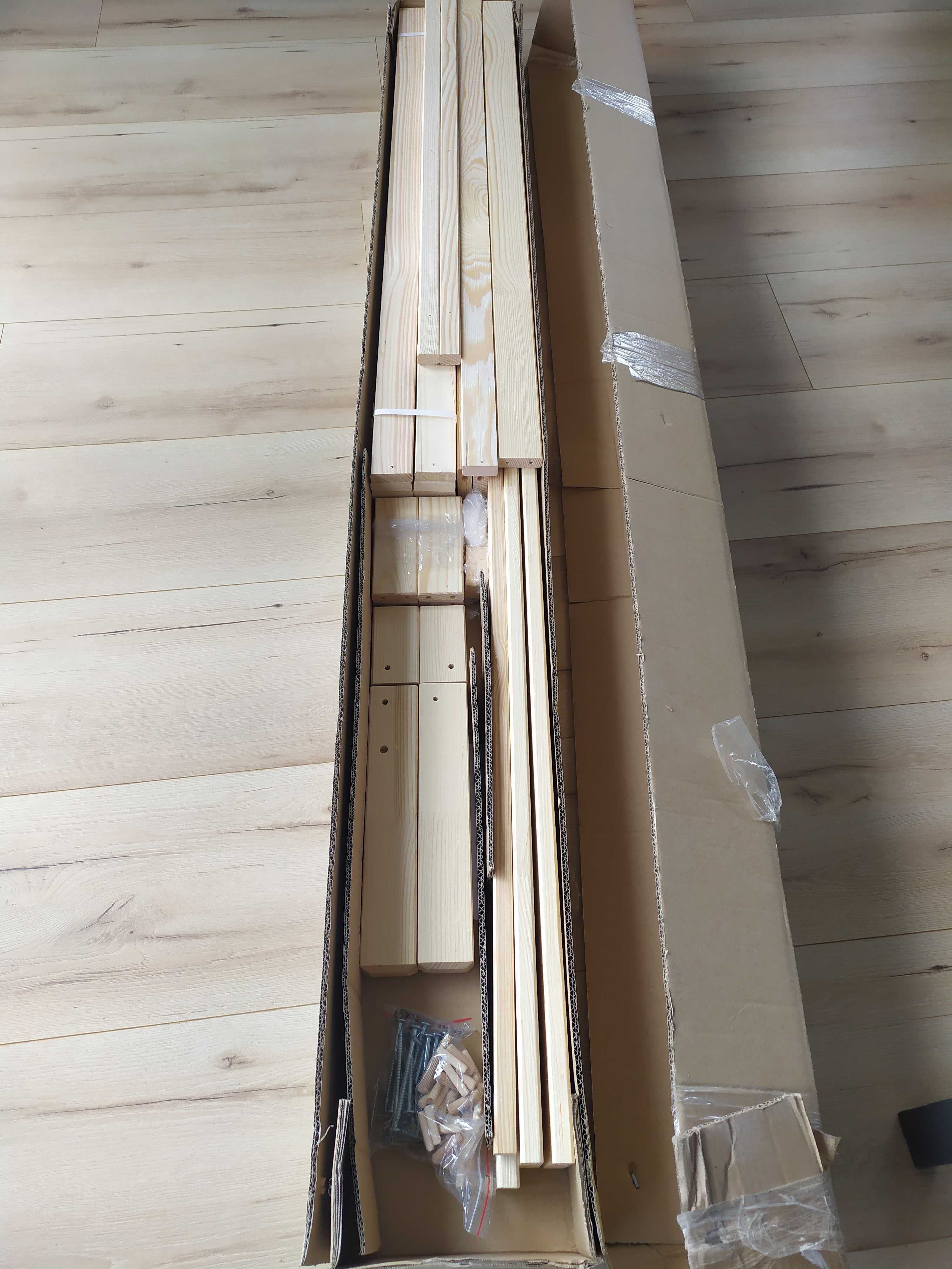 Łóżko dziecięce niskie sosnowe (materac 120x200)