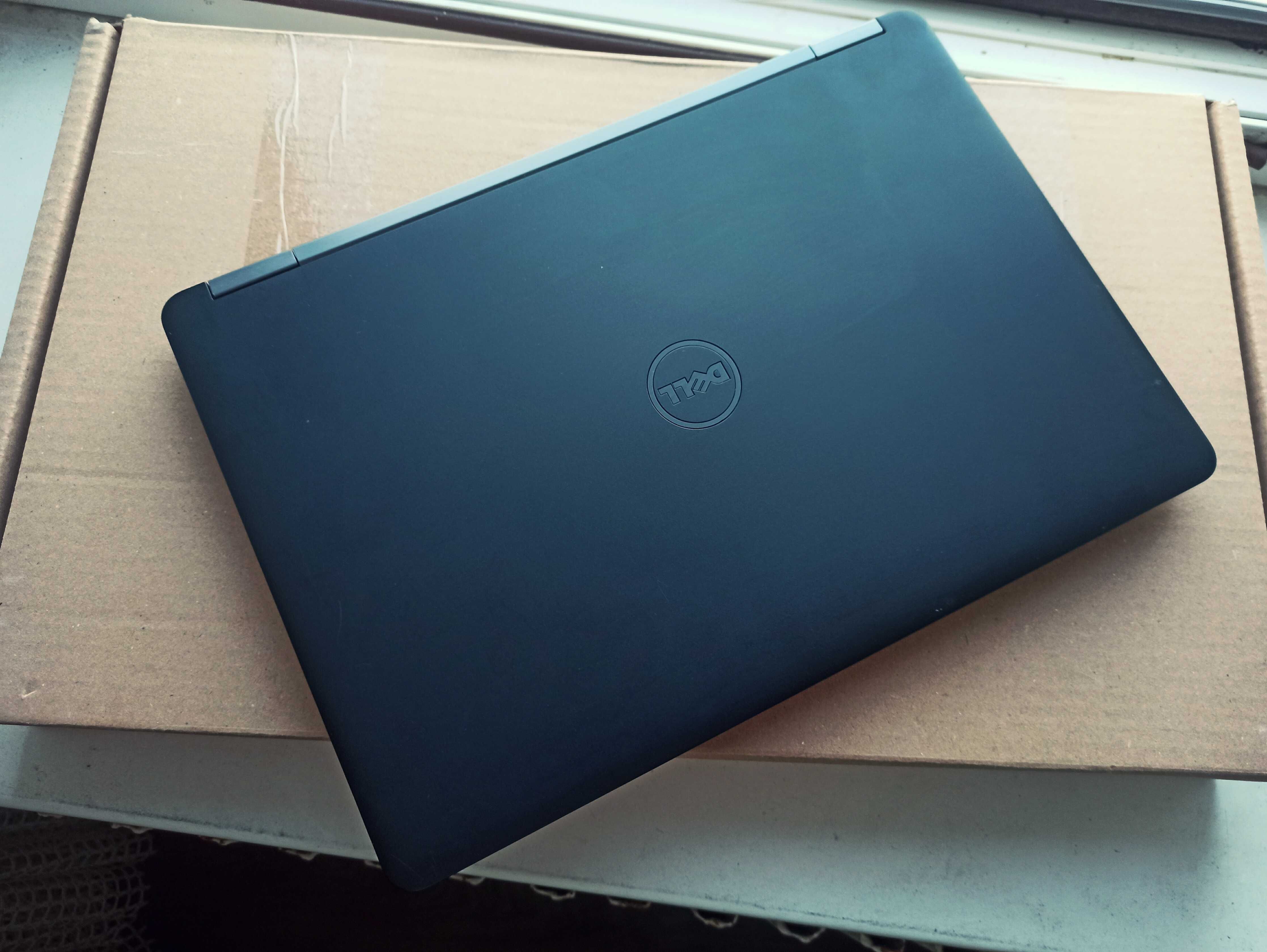 ПОТУЖНИЙ Dell/Core i5-6300U/8GB/SSD256GB/Підсвітка/АКБ 4+/Терміново