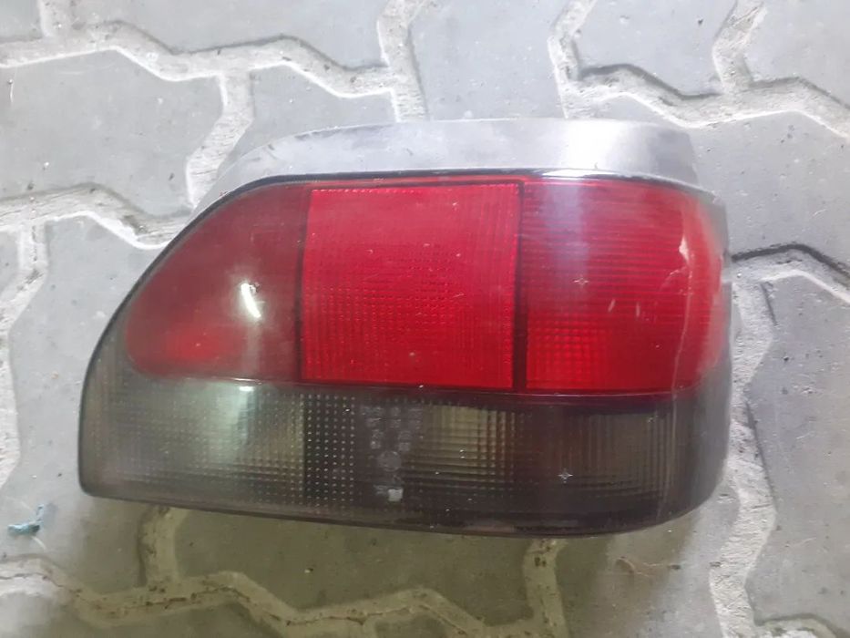Farol tras lado passageiro renault clio