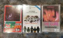 Komplet trzech kaset The Cure, Clan Of Xymox, Anthrax Stan Bdb