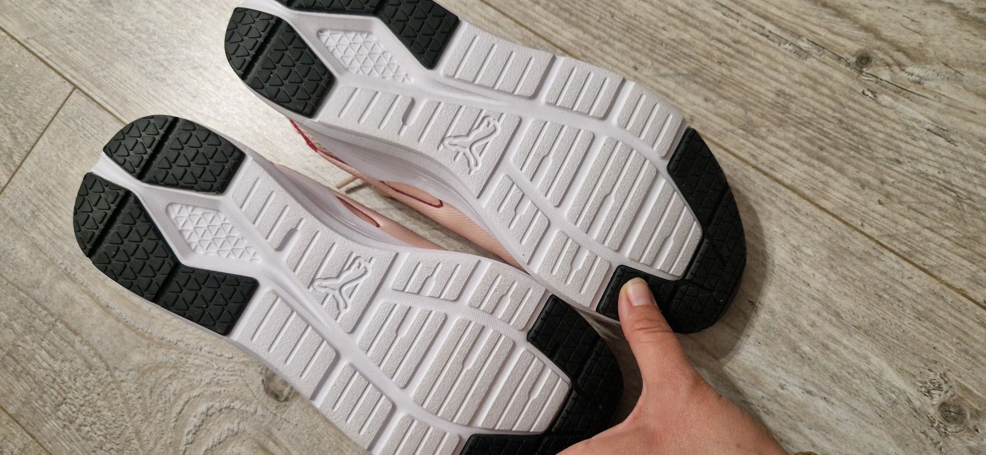 Nowe buty puma  wired run