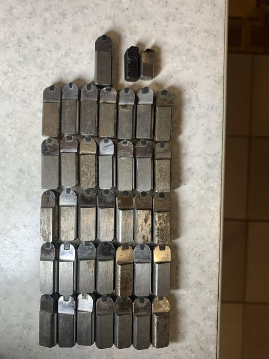 Різец для токарного станка для обработкі деталей