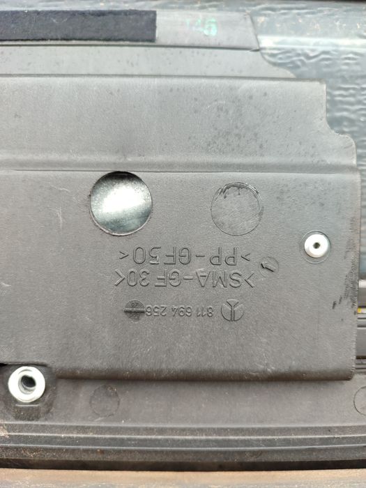 Люк BMW E46 Металевий Підходить як рестайл дорестайл седан універсал