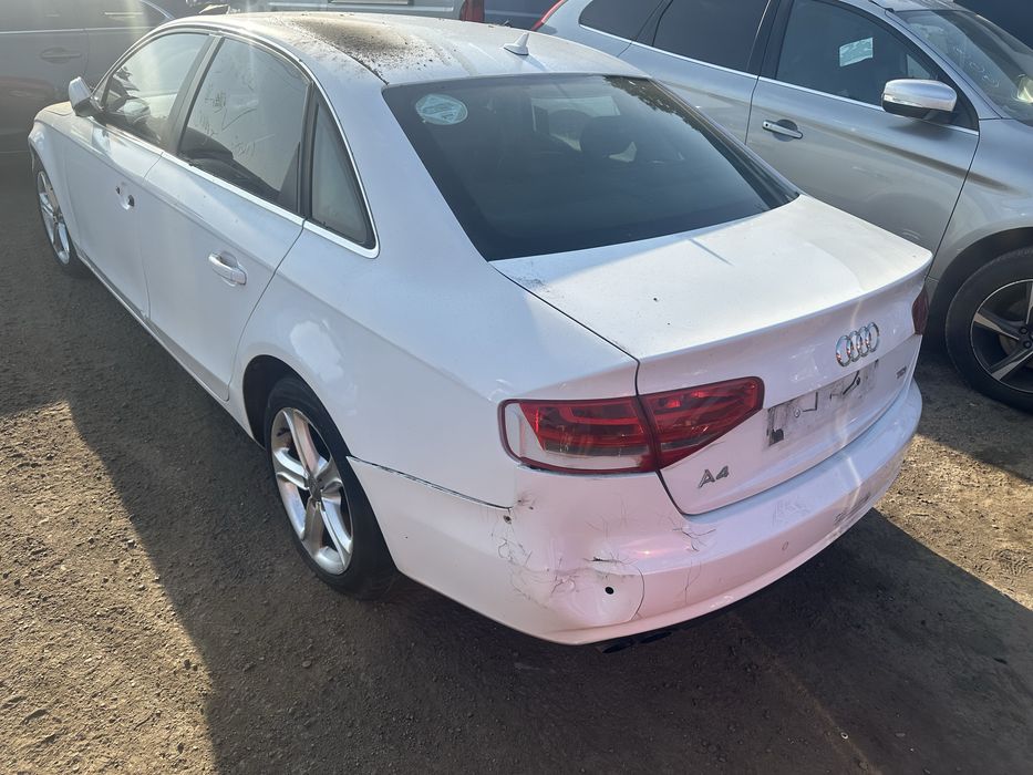 Audi A4 B8 lift  silnik 2.0 TDI 2013r,Anglik z kluczykami