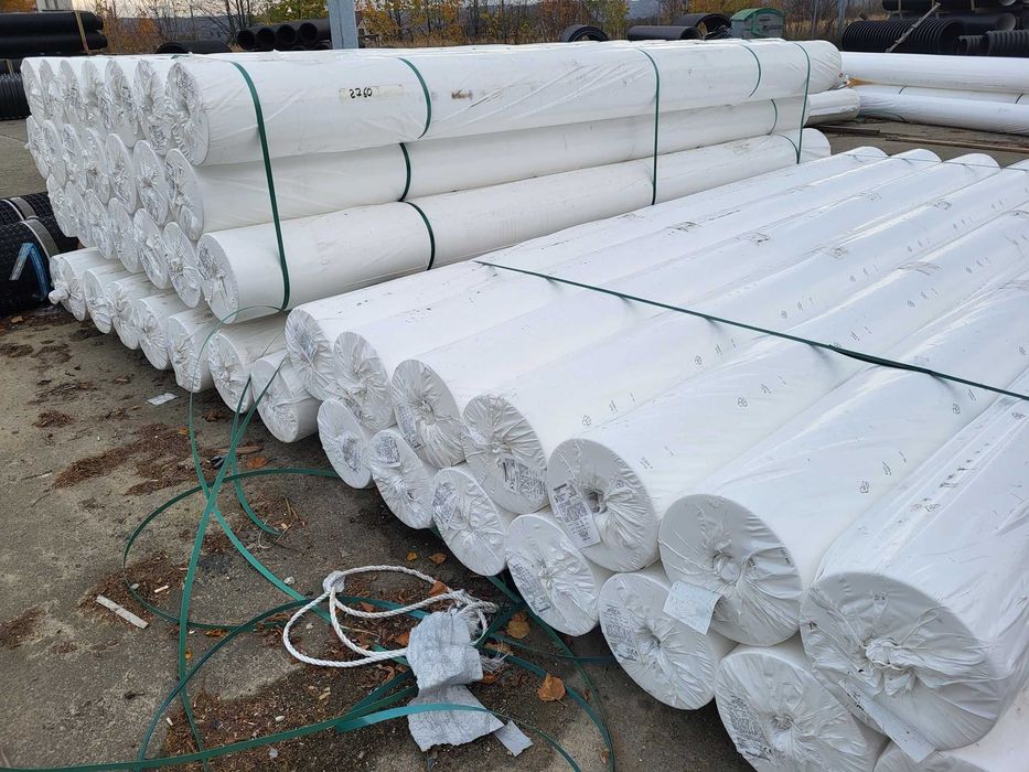 Geowłóknina na padok, lonżownik mata włóknina ujeżdżalnia