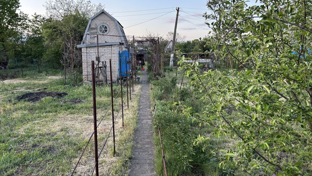 Продам дачу на Довгинцево Калініне