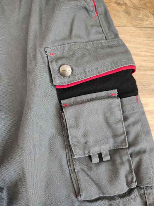 Krótkie Spodenki męskie chłopięce odzież robocza rozmiar s

Szero