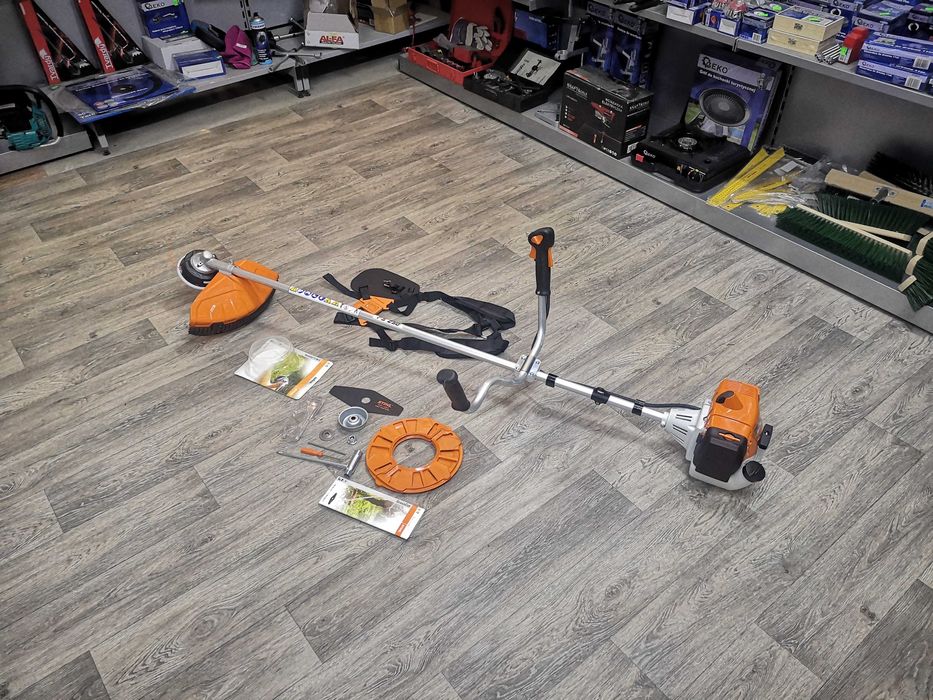 Kosa spalinowa podkaszarka STIHL FS250 2,2 KM