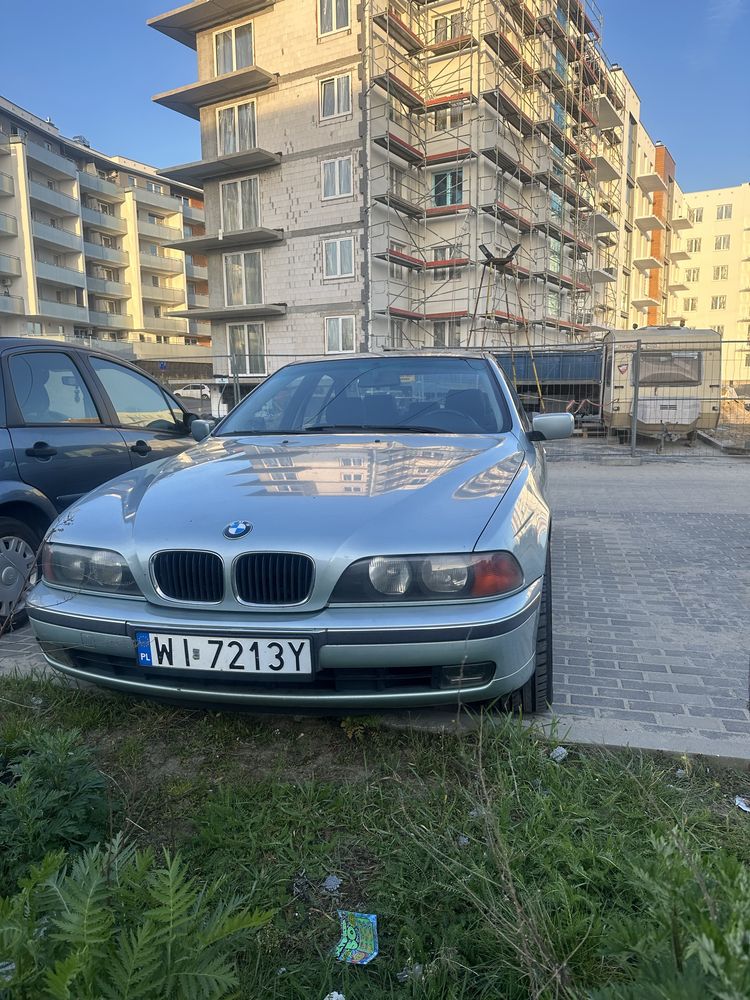 Sprzedam samochod bmw e39 520i