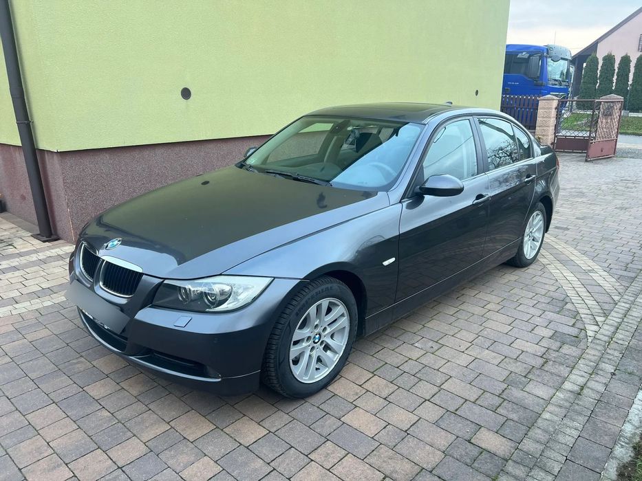 BMW Seria 3 BMW E90 320D, Zadbany