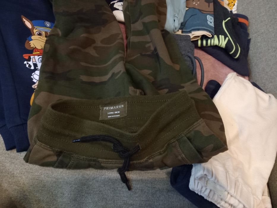 27 sztuk +9 po domu paka ubrań r. 98 Stan bardzo dobry